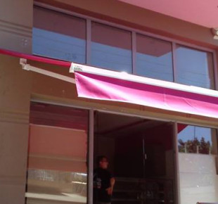 1045136_592752710765140_1060093764_n