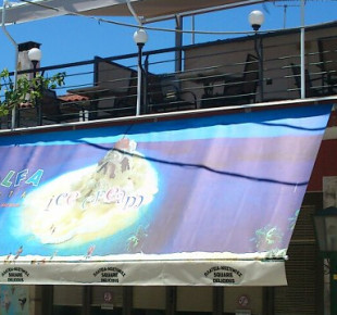 320067_555344251172653_1457883720_n